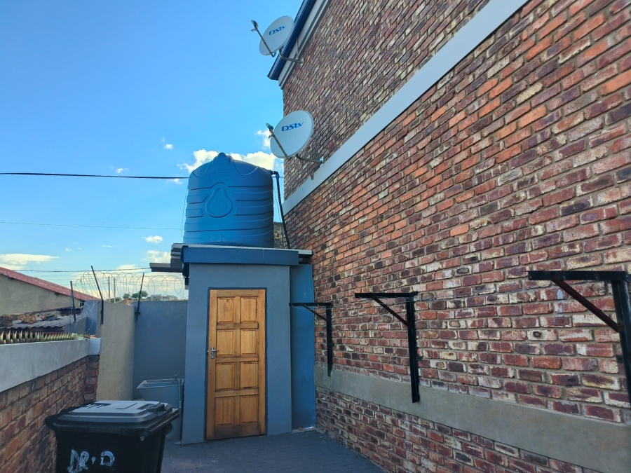 To Let 1 Bedroom Property for Rent in Ikageng North West